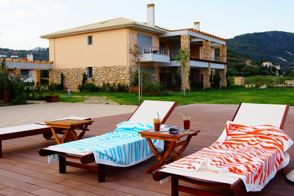 Cavos Fokidos Aparthotel Chiliadou  Ngoại thất bức ảnh