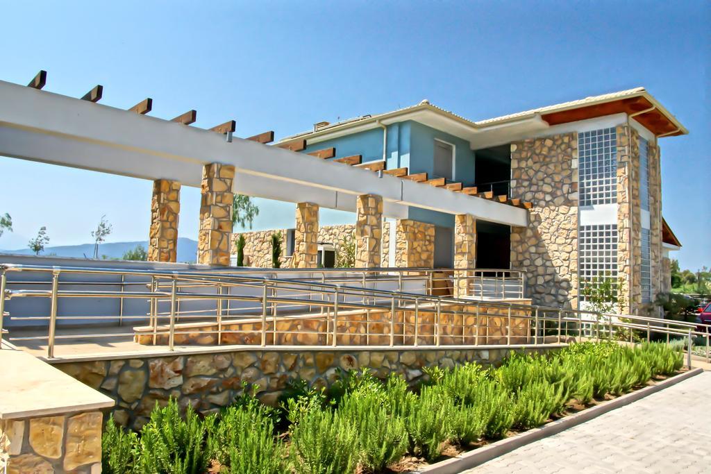 Cavos Fokidos Aparthotel Chiliadou  Ngoại thất bức ảnh