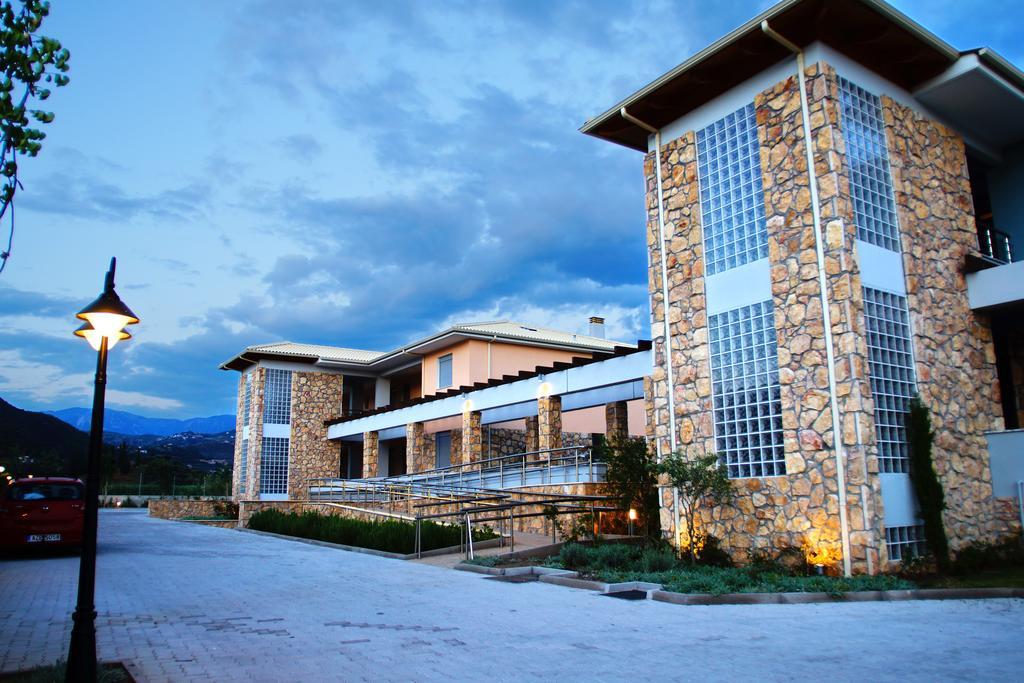 Cavos Fokidos Aparthotel Chiliadou  Ngoại thất bức ảnh