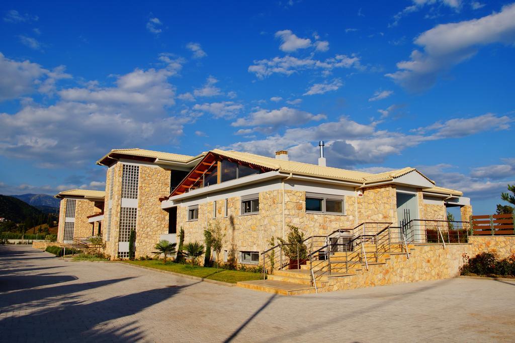 Cavos Fokidos Aparthotel Chiliadou  Ngoại thất bức ảnh