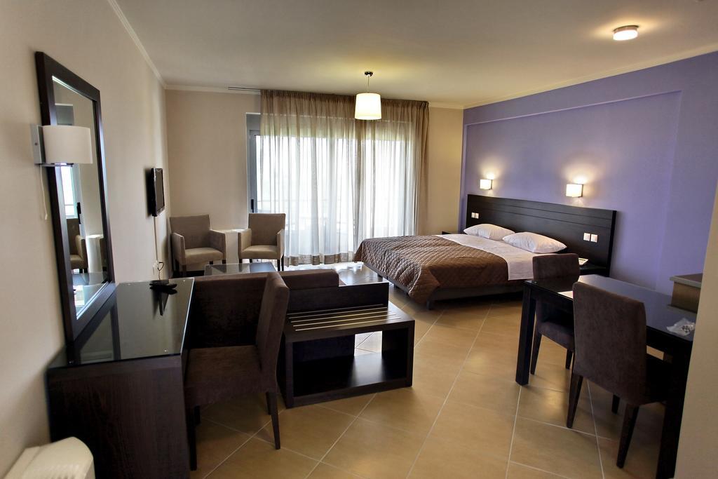 Cavos Fokidos Aparthotel Chiliadou  Phòng bức ảnh