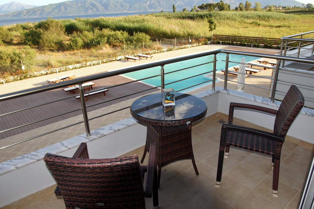 Cavos Fokidos Aparthotel Chiliadou  Phòng bức ảnh
