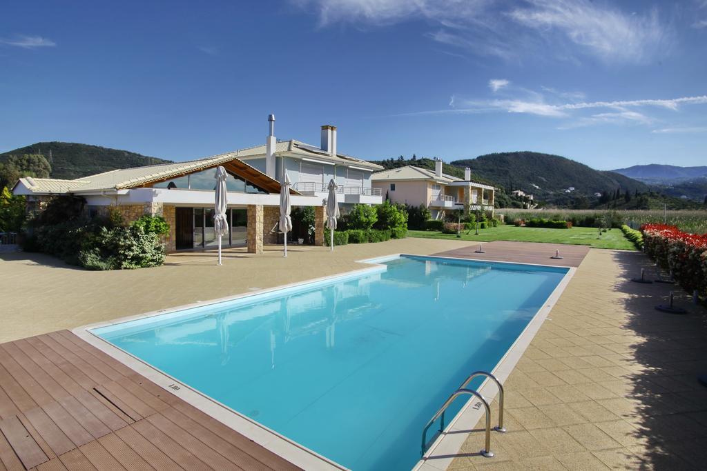 Cavos Fokidos Aparthotel Chiliadou  Ngoại thất bức ảnh